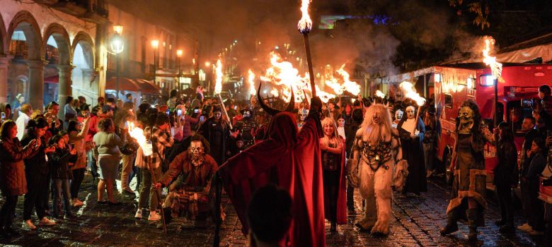 La marcha de las bestias iluminó las calles de Pátzcuaro